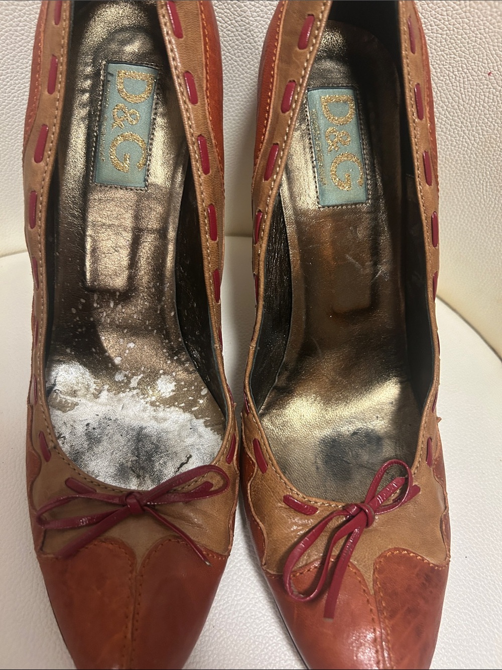 D&G Two-Tone Brown and Burgundy Leather Pumps